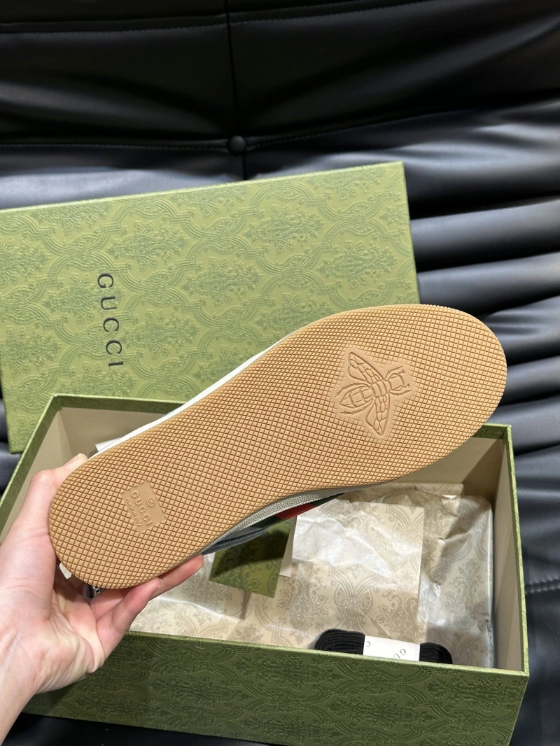 Versatile Gxccx Sneakers 165940
