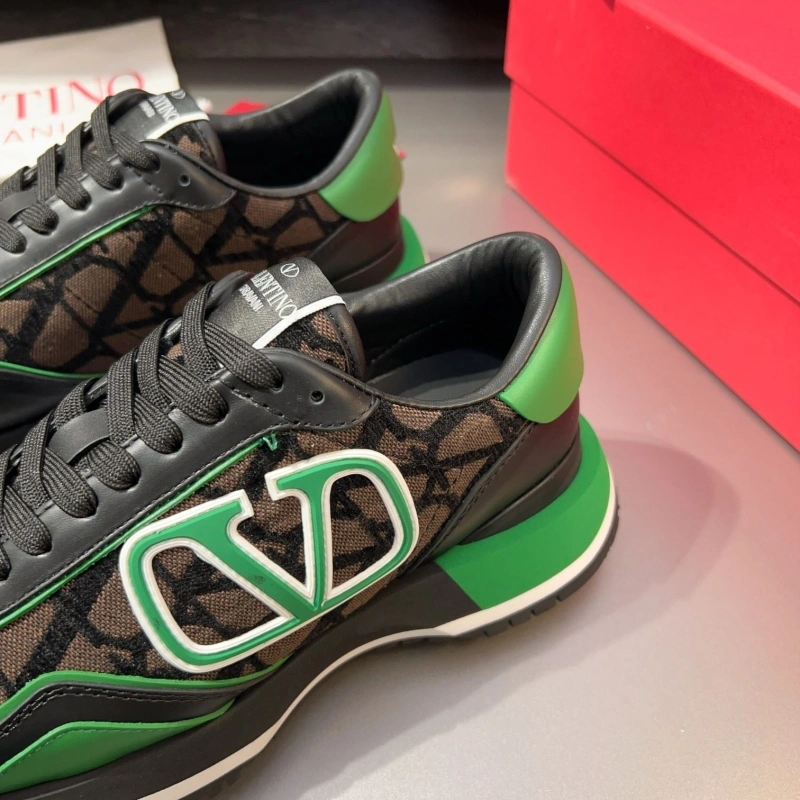 Unique Vxlxntino Sneakers 232896