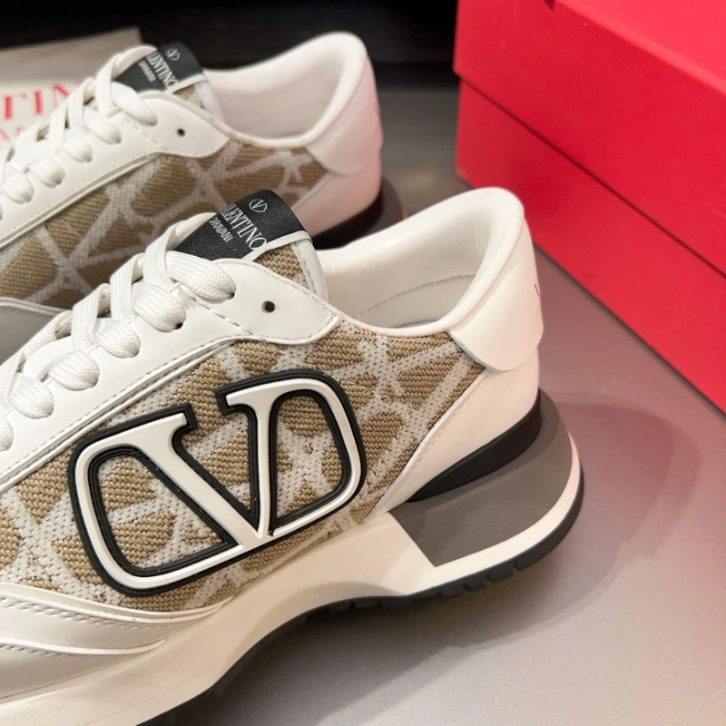 Stylish Vxlxntino Sneakers 232898