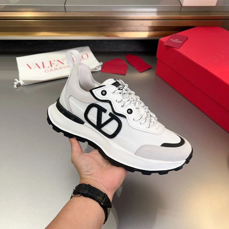 Cozy Vxlxntino Sneakers 232892