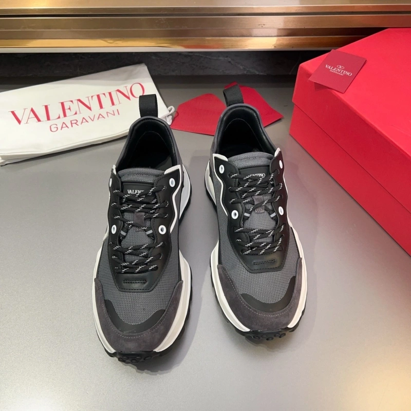 Bold Vxlxntino Sneakers 232908