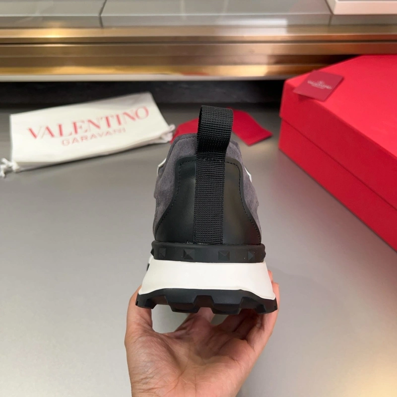 Bold Vxlxntino Sneakers 232908