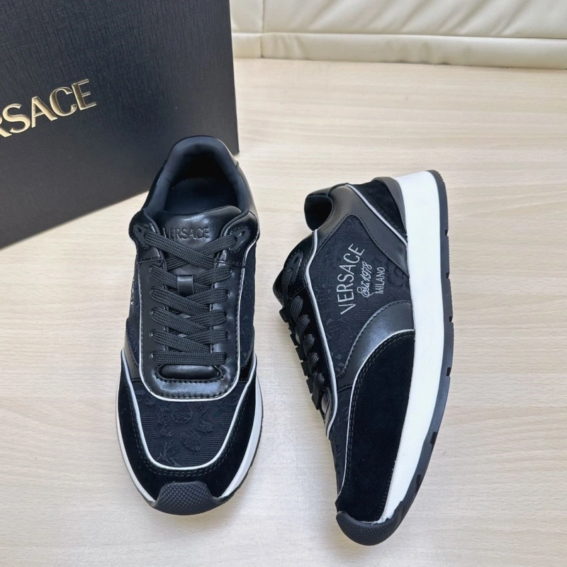 Minimalist Gxvxnchy Sneakers 154650