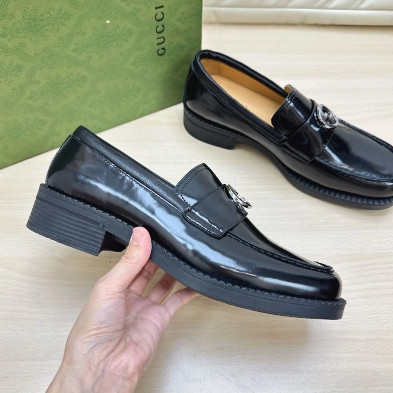Flexible Gxccx Leather Shoes 166608