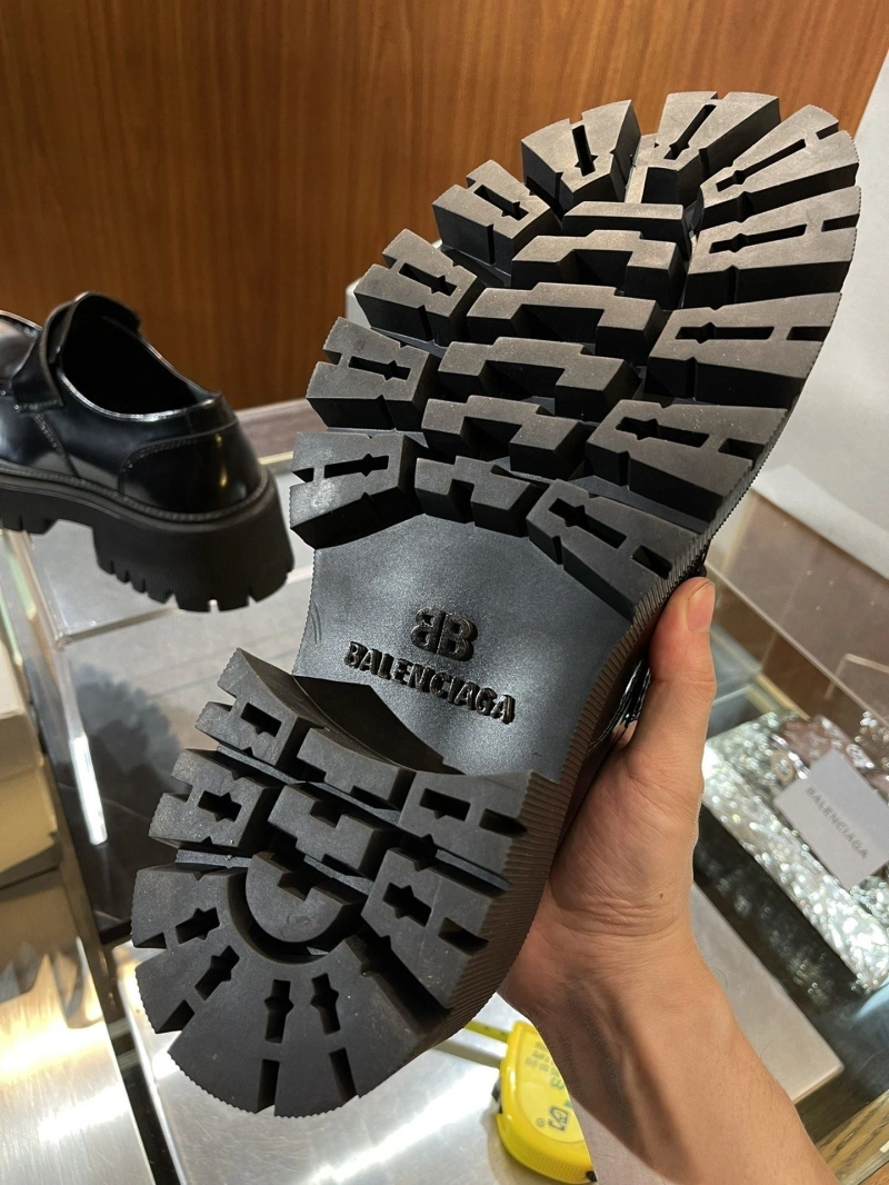 Comfortable Bxlxnciaga Leather Shoes 110471