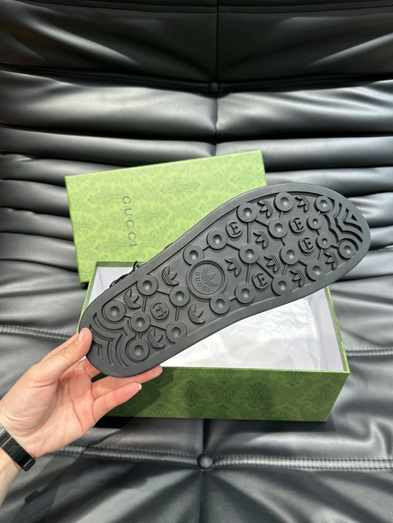 Affordable Gxccx Slippers 166480