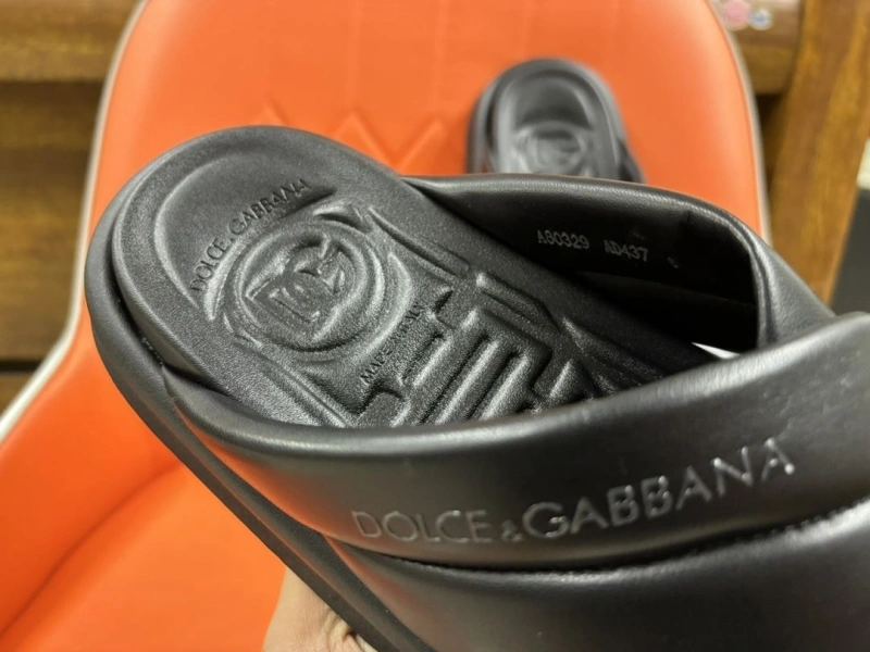 Elegant Gxccx Slippers 166477