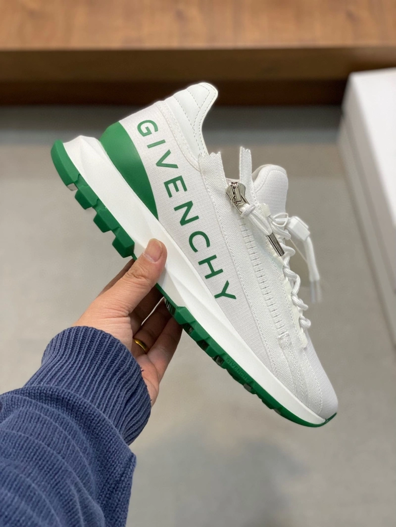 Classic Gxvxnchy Sneakers 154646