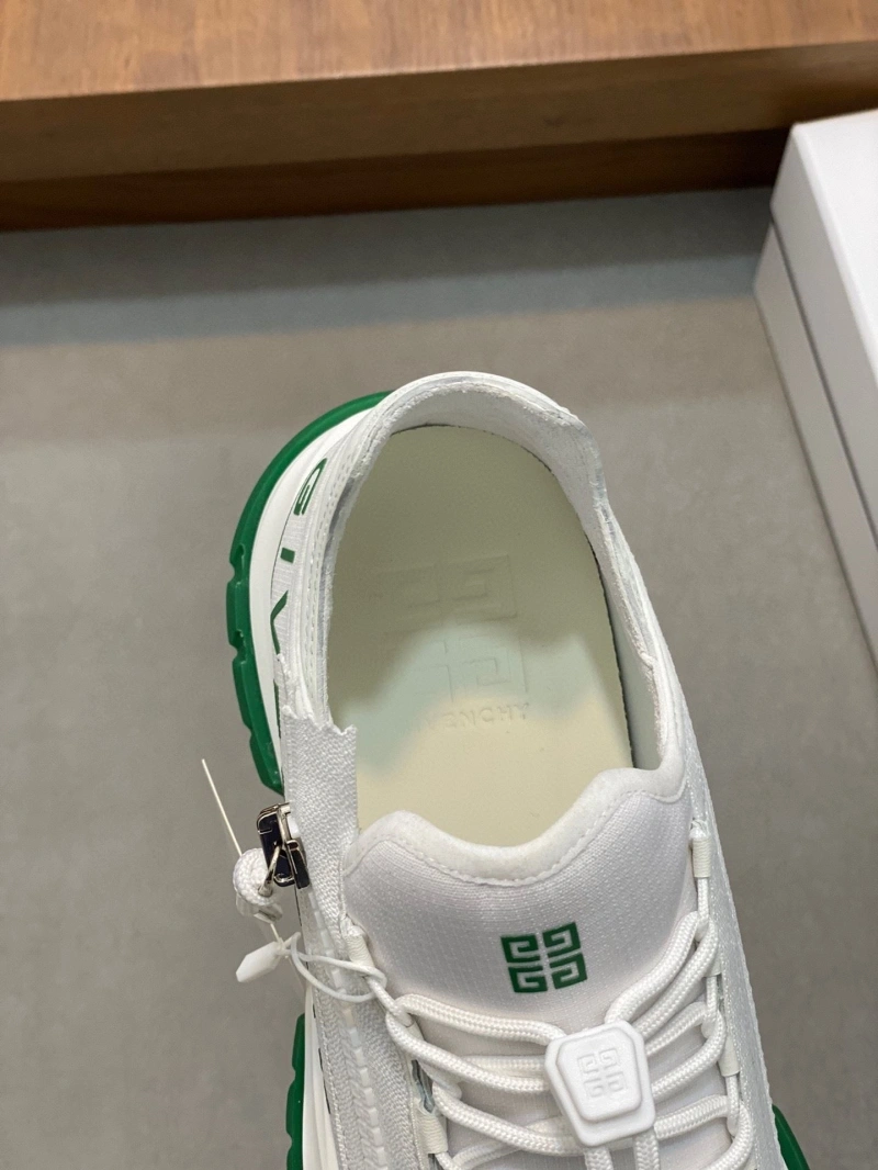 Classic Gxvxnchy Sneakers 154646