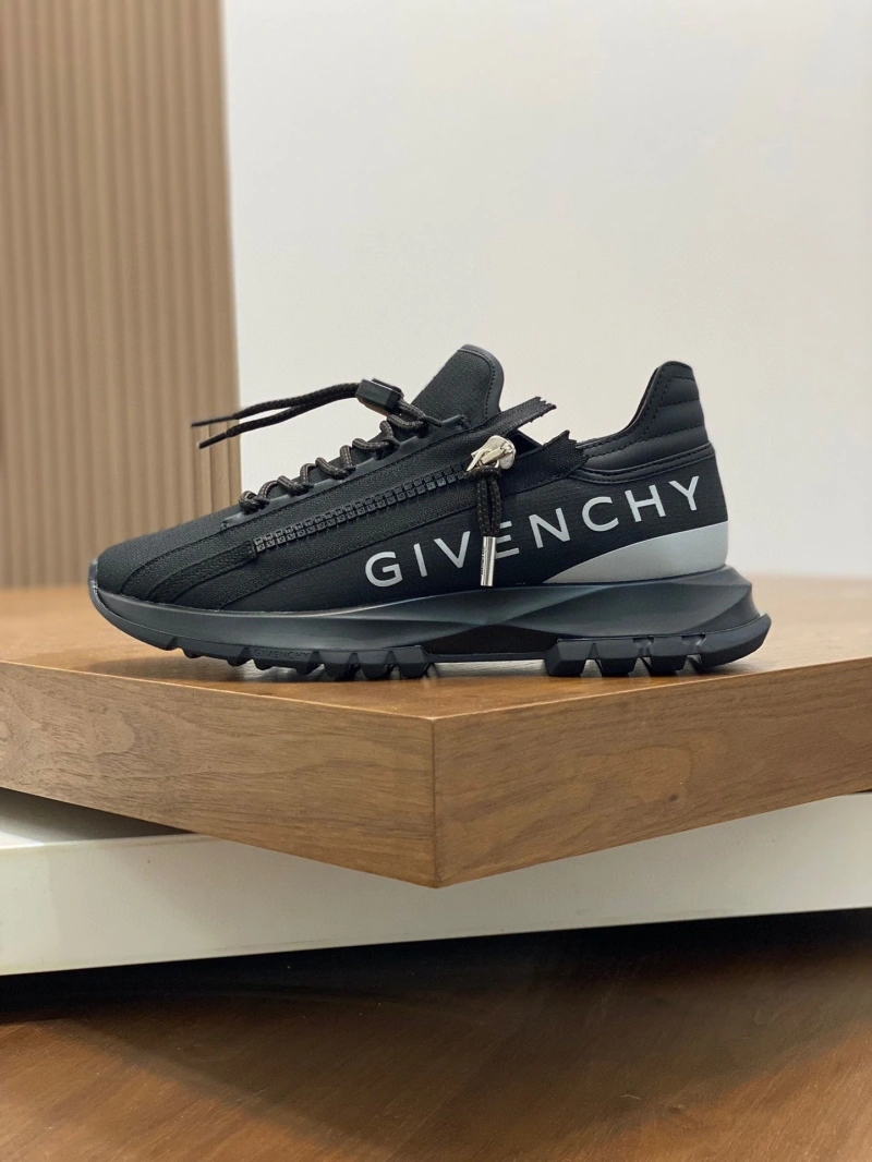 DailyWear Gxvxnchy Sneakers 154645