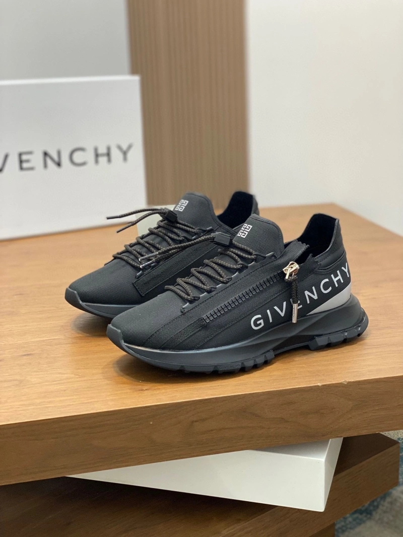 DailyWear Gxvxnchy Sneakers 154645