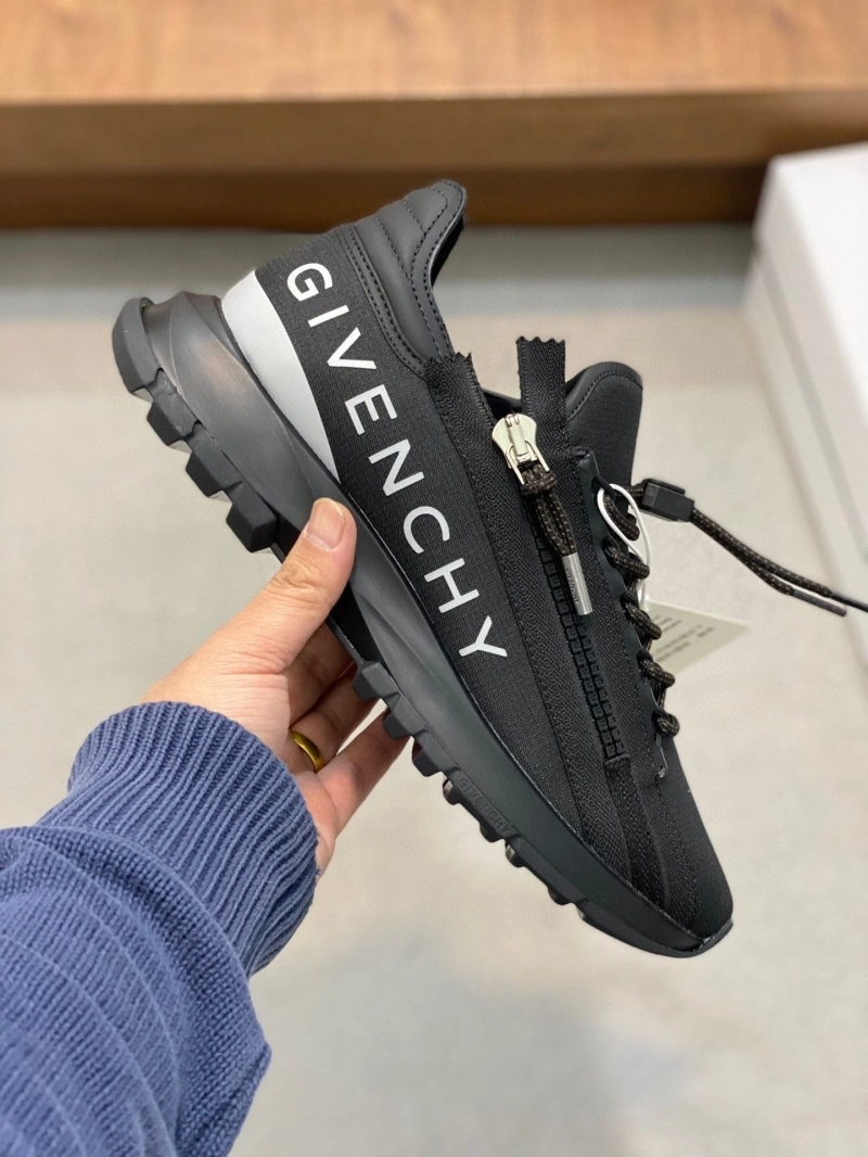DailyWear Gxvxnchy Sneakers 154645