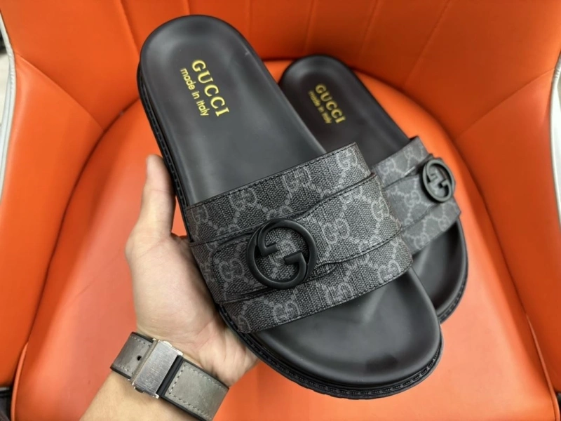 Trendy Gxccx Slippers 166458