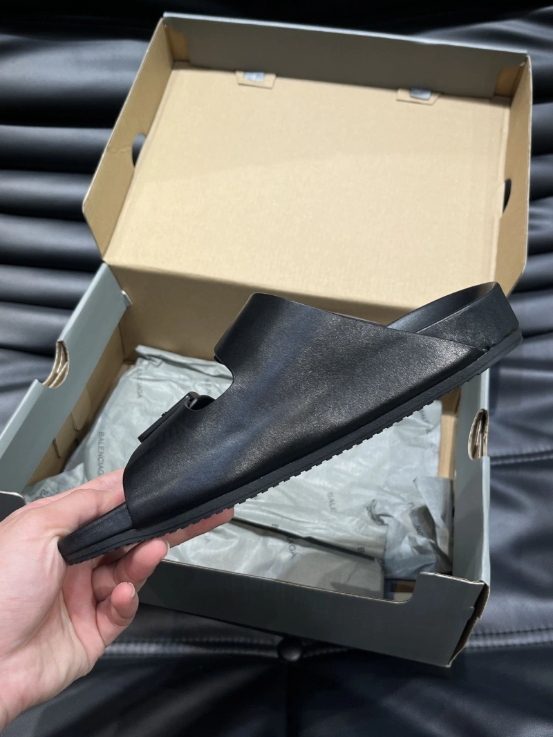 Bxlxnciaga Slippers ModernLook 110459