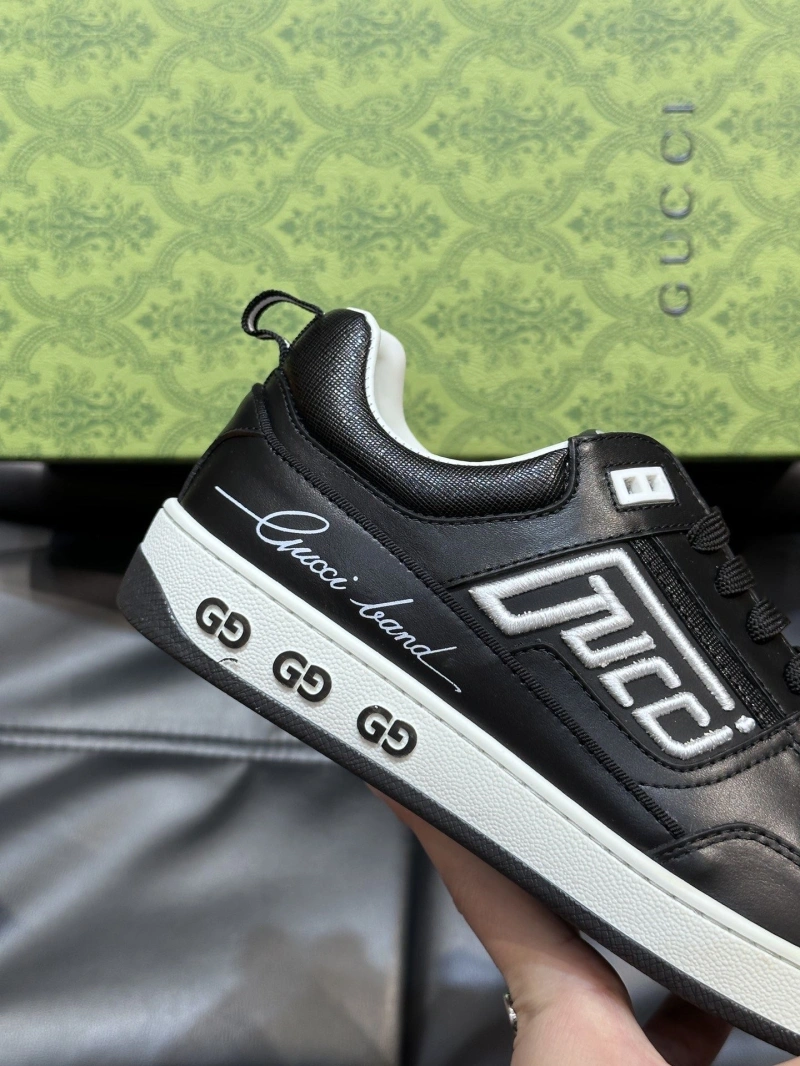Vibrant Gxccx Sneakers 165915