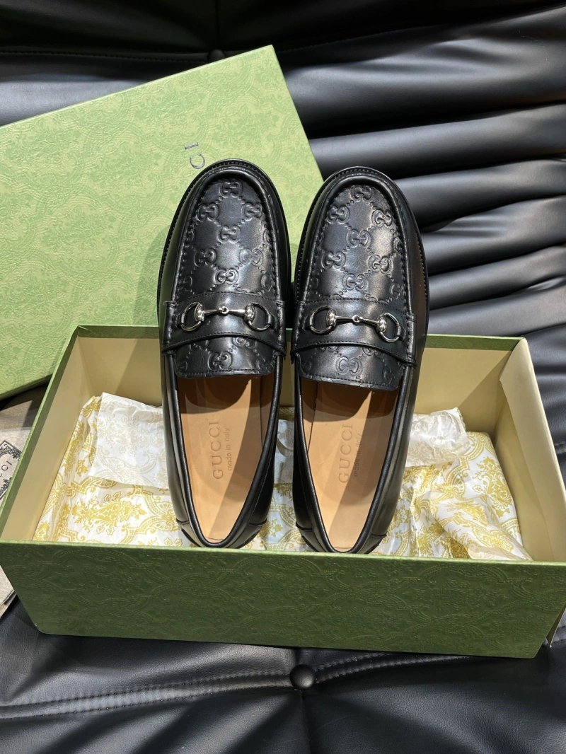 Elegant Gxccx Leather Shoes 166569