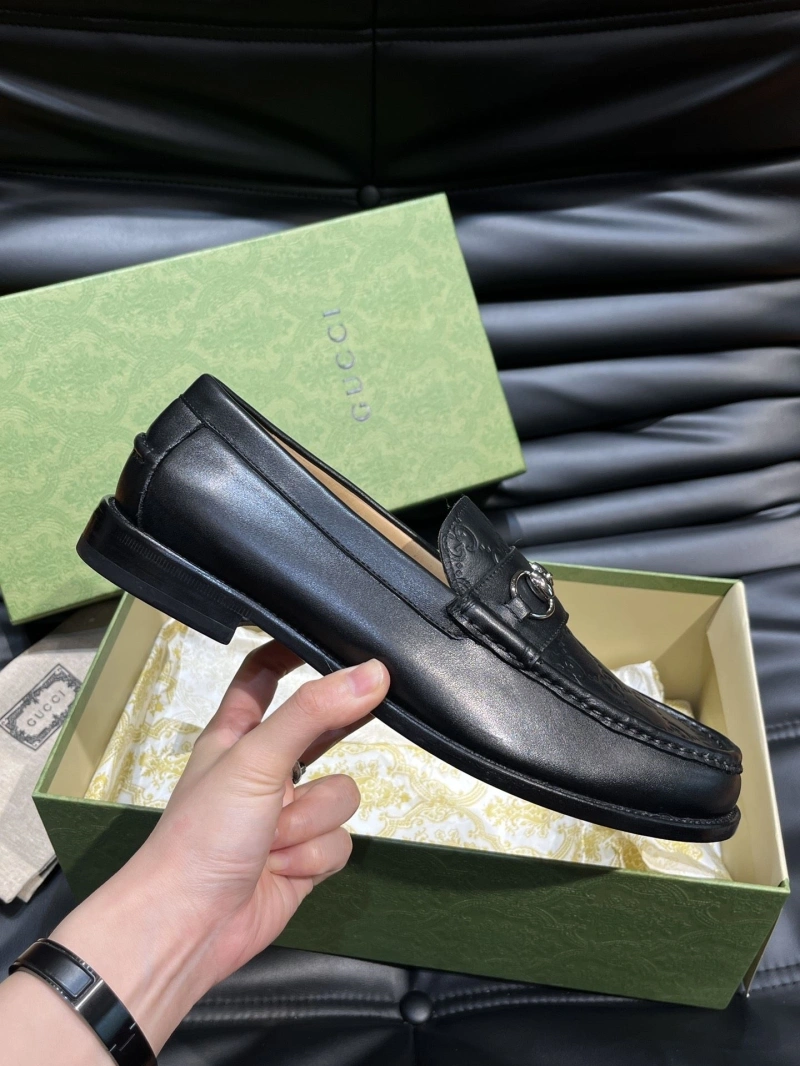 Elegant Gxccx Leather Shoes 166569