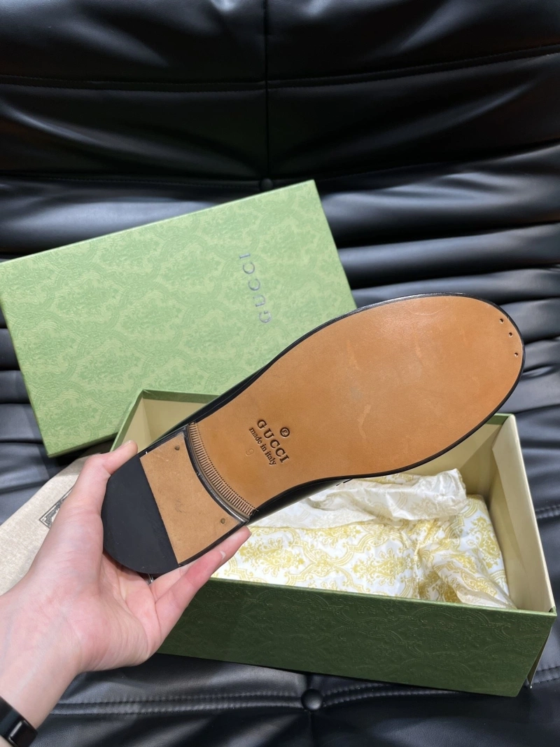 Elegant Gxccx Leather Shoes 166569