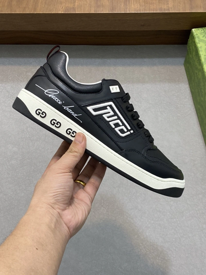 Trendsetting Gxccx Sneakers 165893