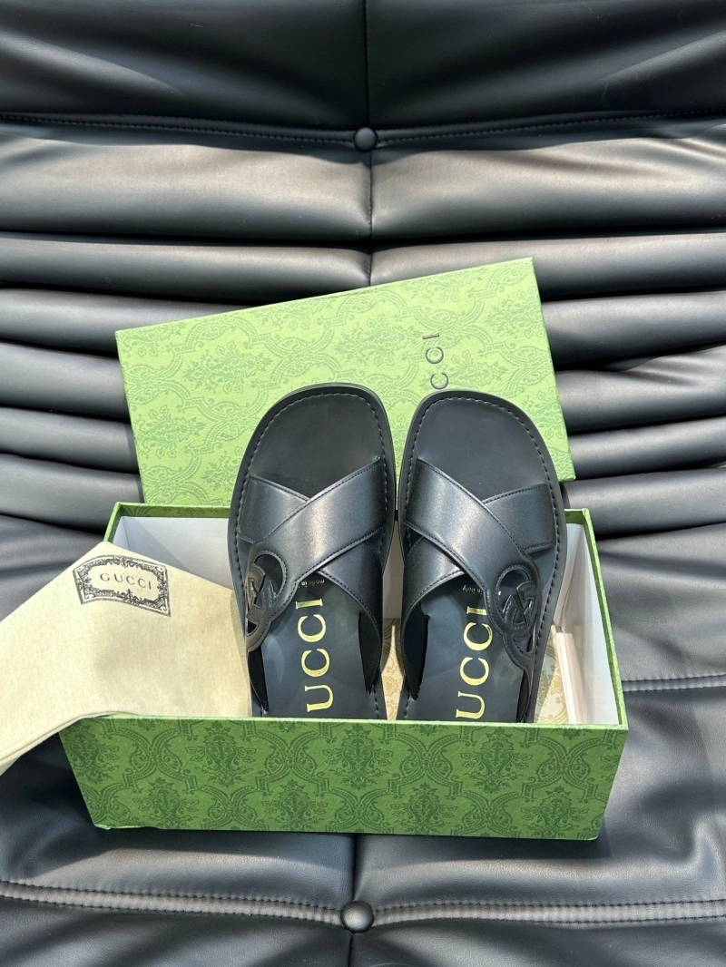 Versatile Gxccx Slippers 166464