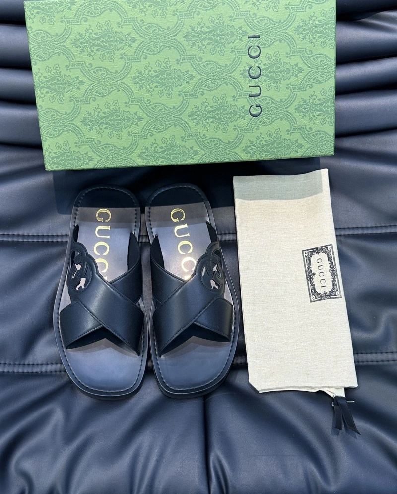 Versatile Gxccx Slippers 166464