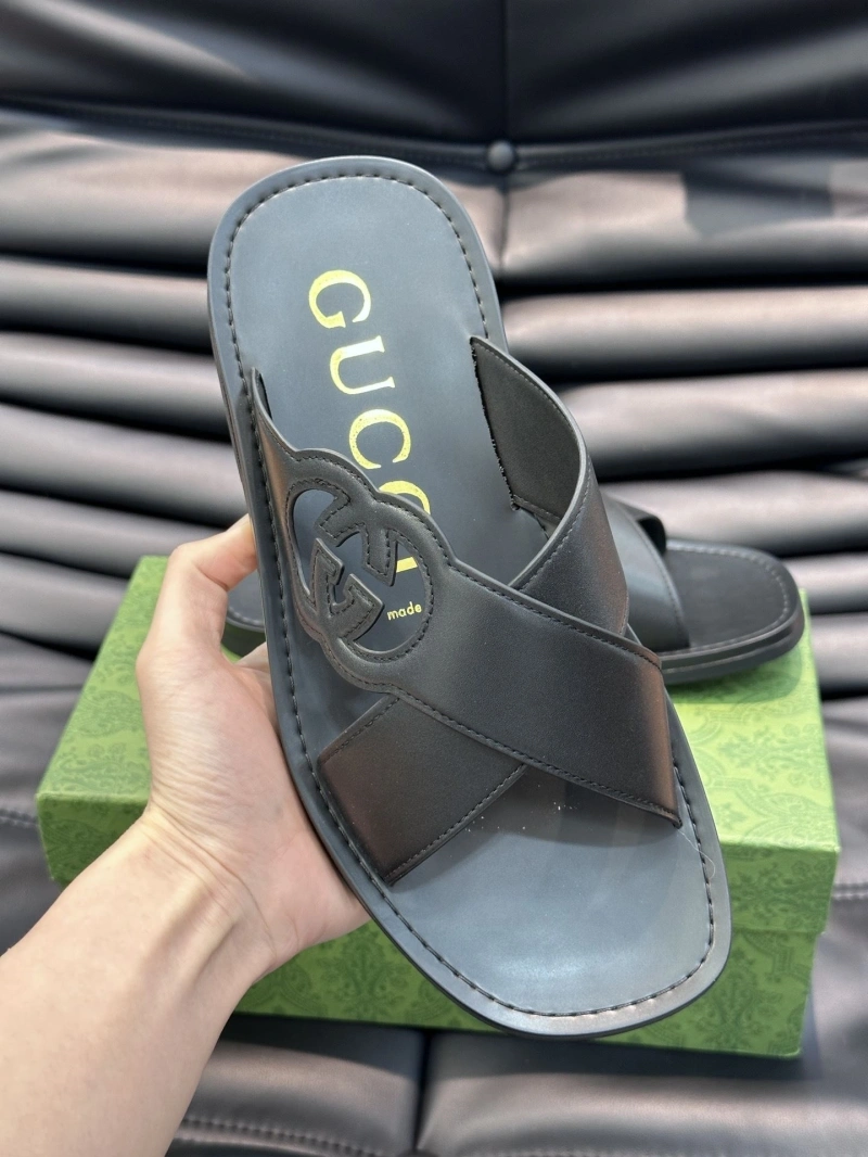 Versatile Gxccx Slippers 166464