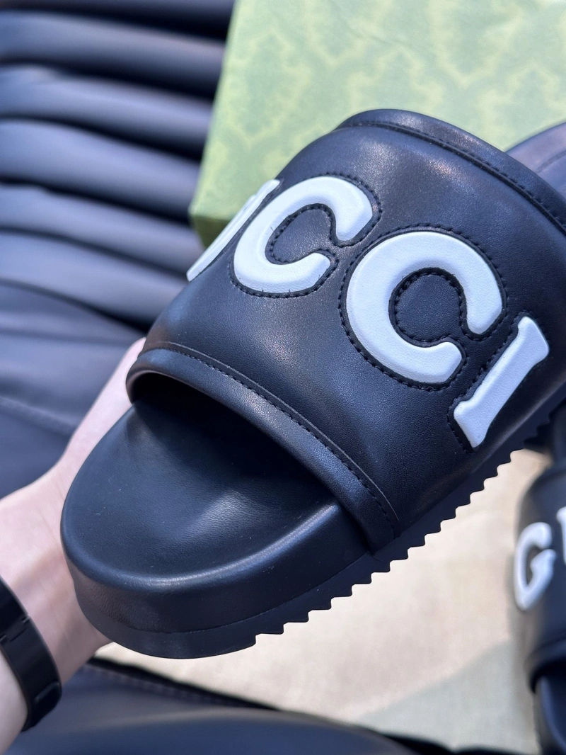 EyeCatching Gxccx Slippers 166455