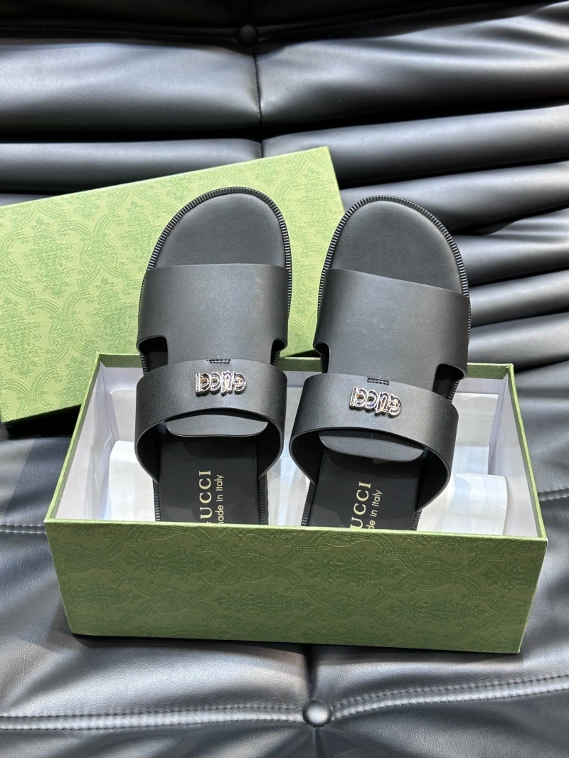 Resilient Gxccx Slippers 166447