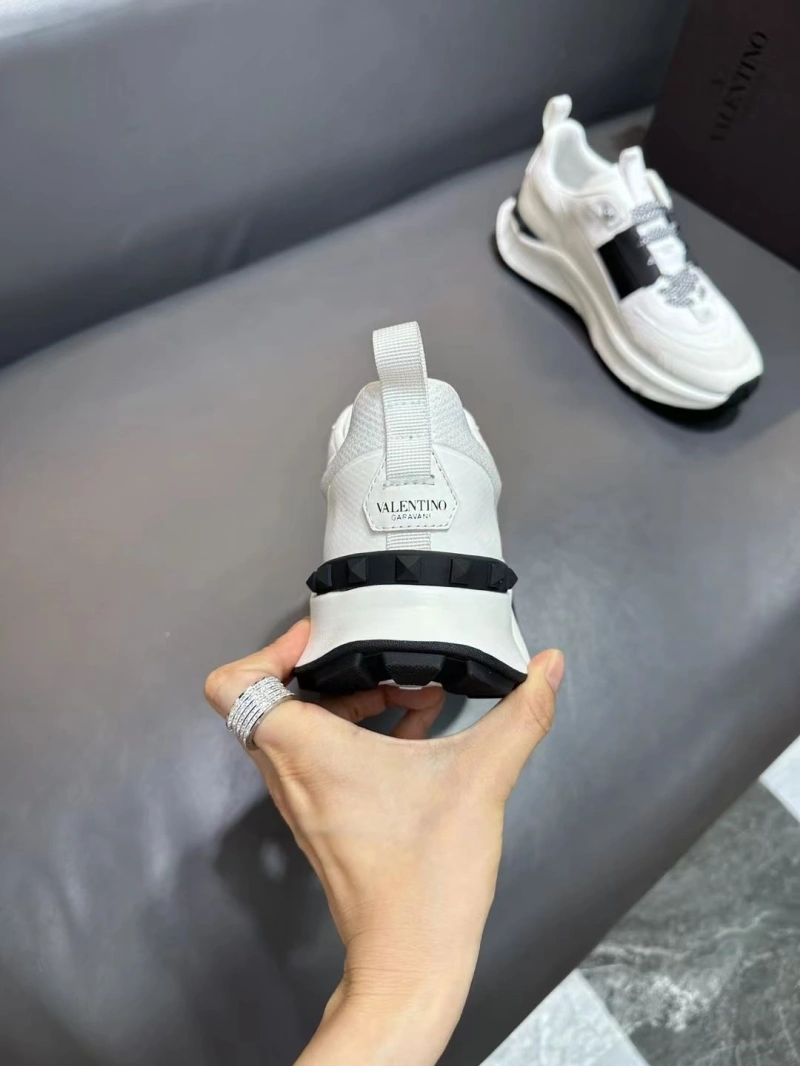 Classic Vxlxntino Sneakers 232883
