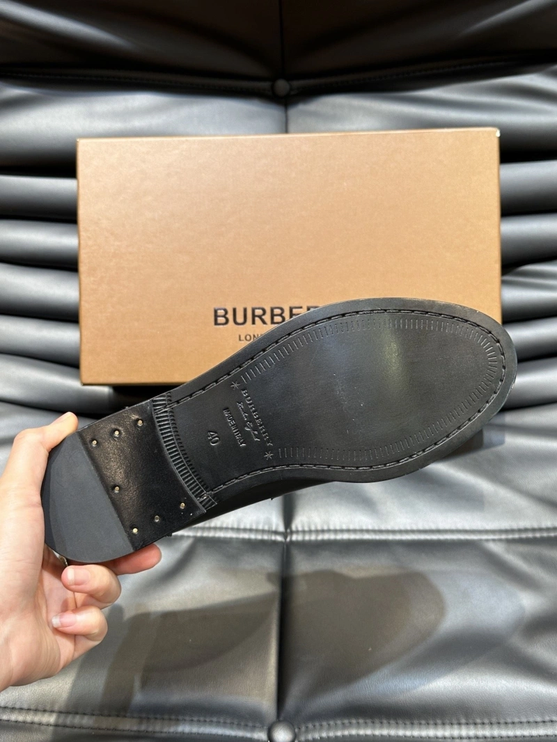 Versatile Bxrbxrry Leather Shoes 115599