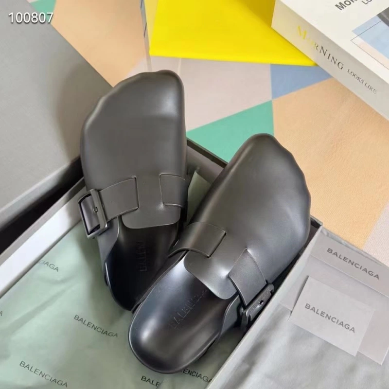 Versatile Bxlxnciaga Slippers 110451