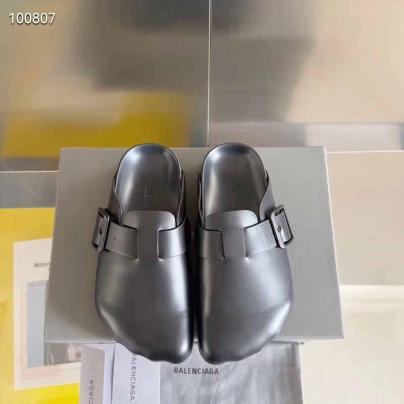 Versatile Bxlxnciaga Slippers 110451