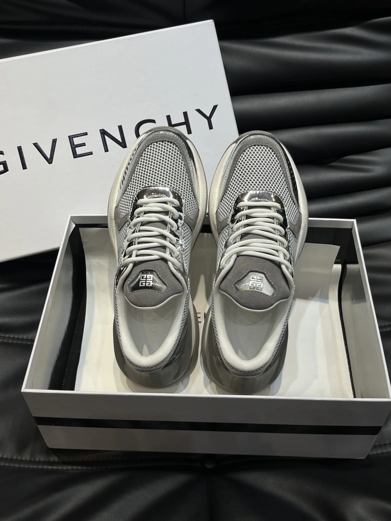 Modern Gxvxnchy Sneakers 154641