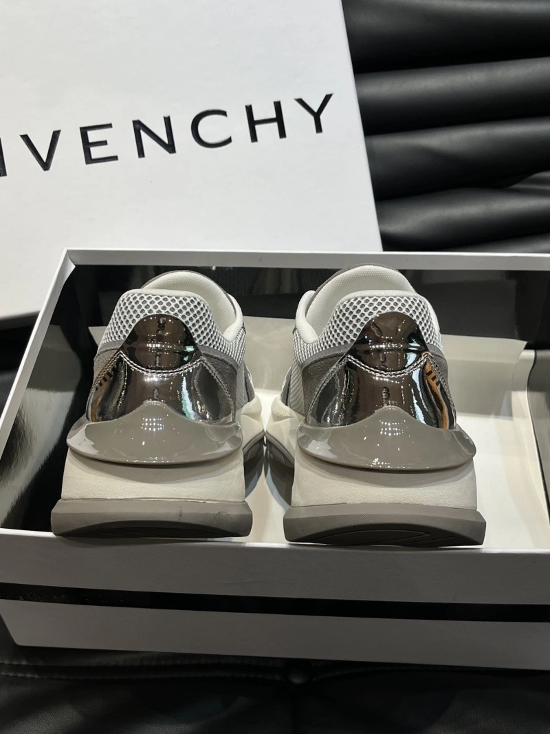 Modern Gxvxnchy Sneakers 154641