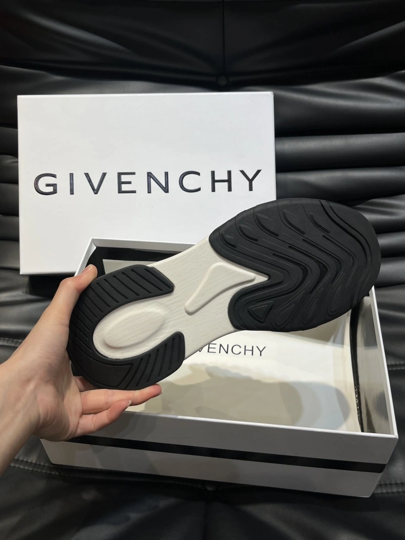 Gxvxnchy Sneakers UrbanStyle 154639