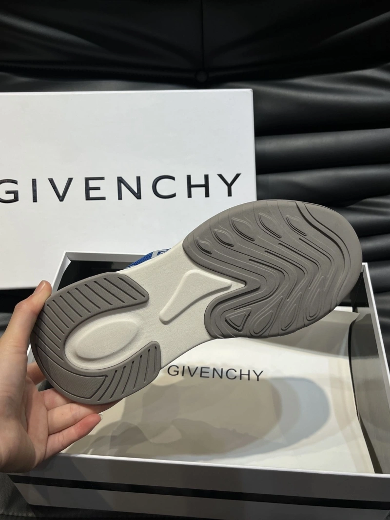 Compact Gxvxnchy Sneakers 154640