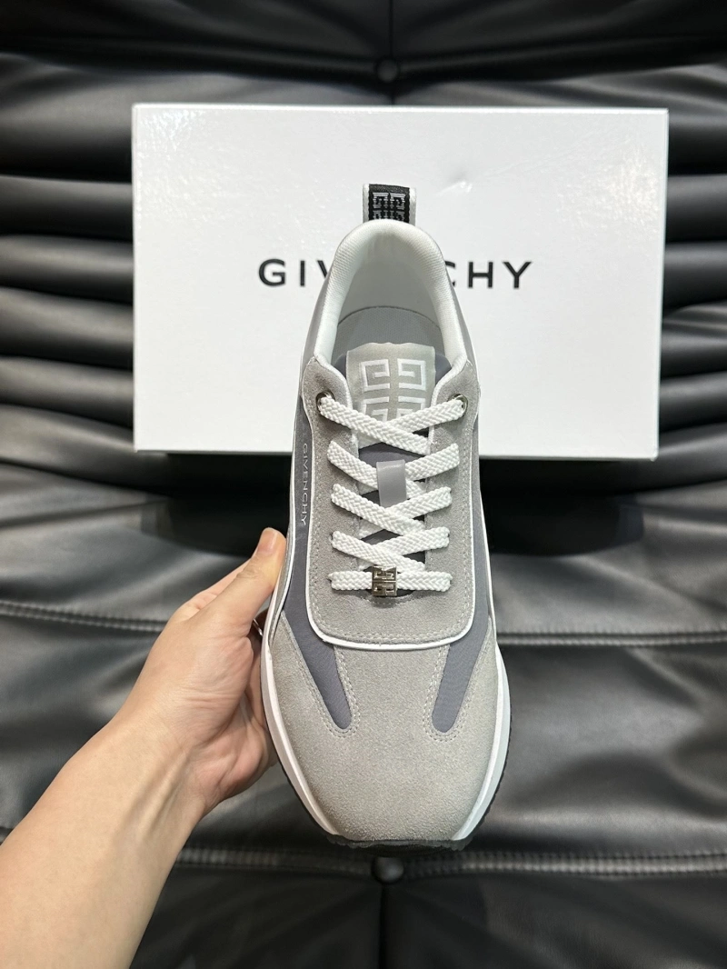 Gxvxnchy Sneakers Resilient 154634