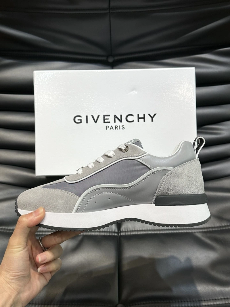Gxvxnchy Sneakers Resilient 154634