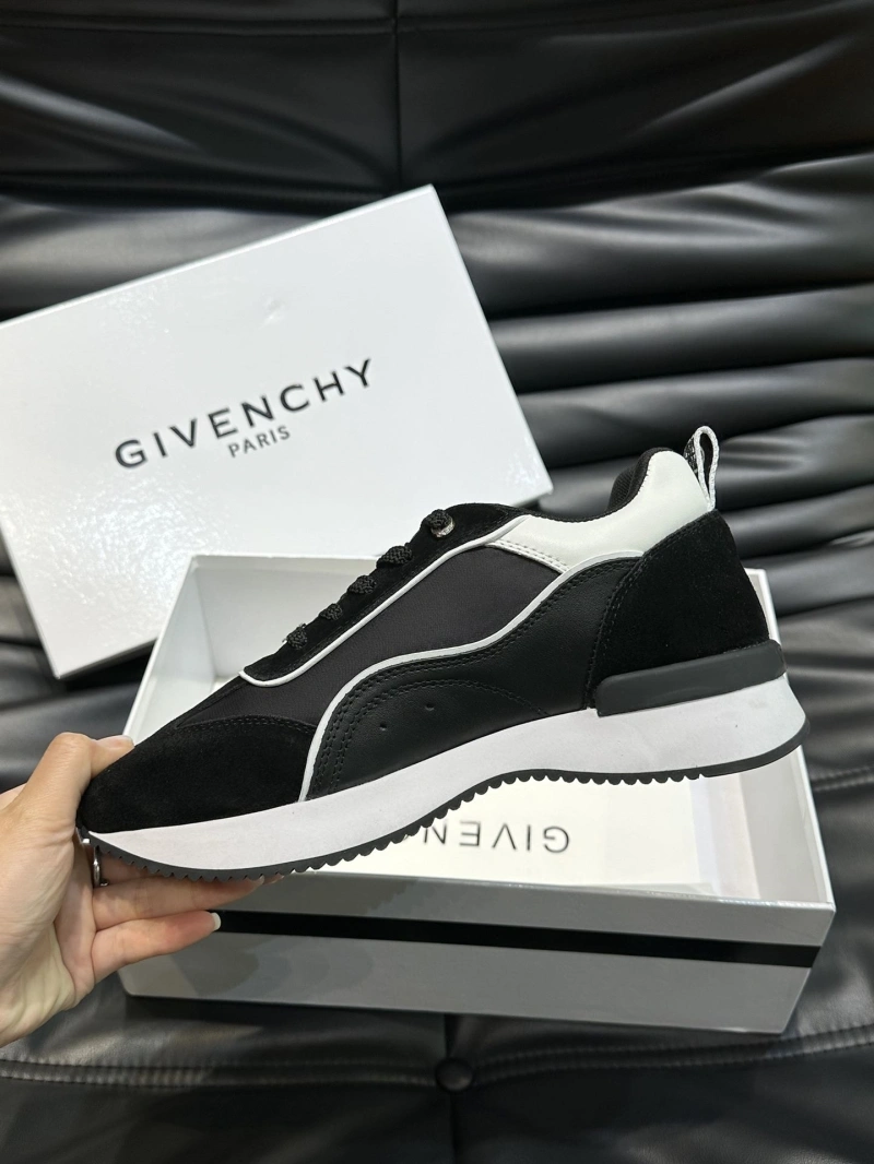 Resilient Gxvxnchy Sneakers 154633