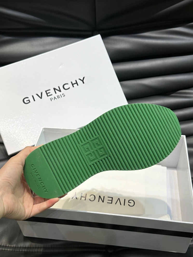 Resilient Gxvxnchy Sneakers 154633