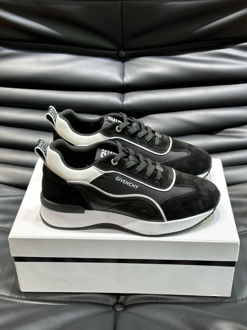 Stylish Gxvxnchy Sneakers 154632