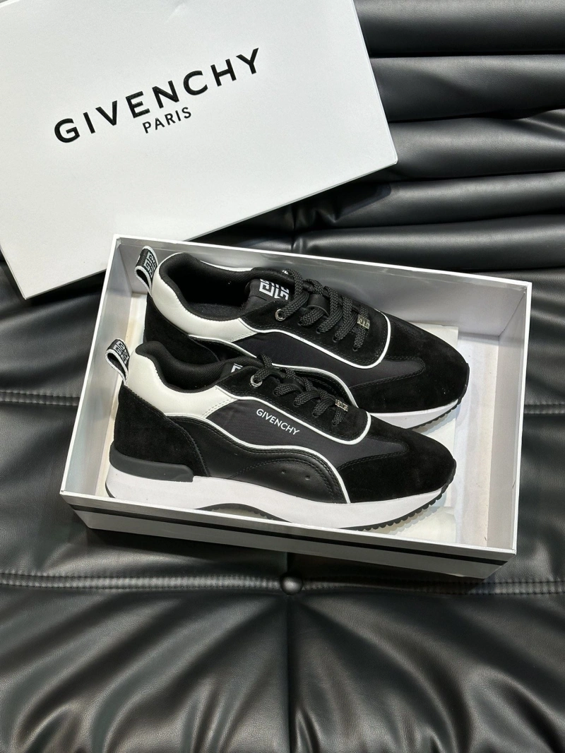 Stylish Gxvxnchy Sneakers 154632