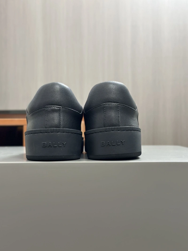 Affordable Bxrbxrry Sneakers 115482