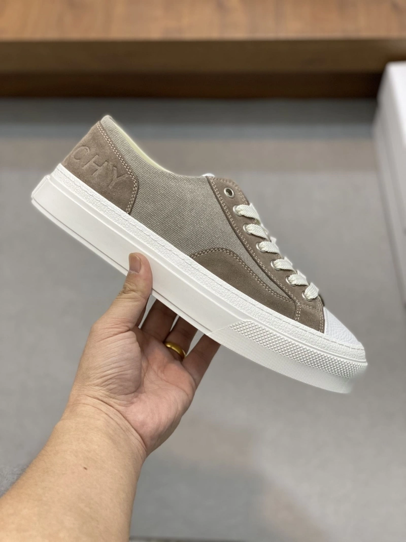 Gxvxnchy Sneakers Trendy 154631