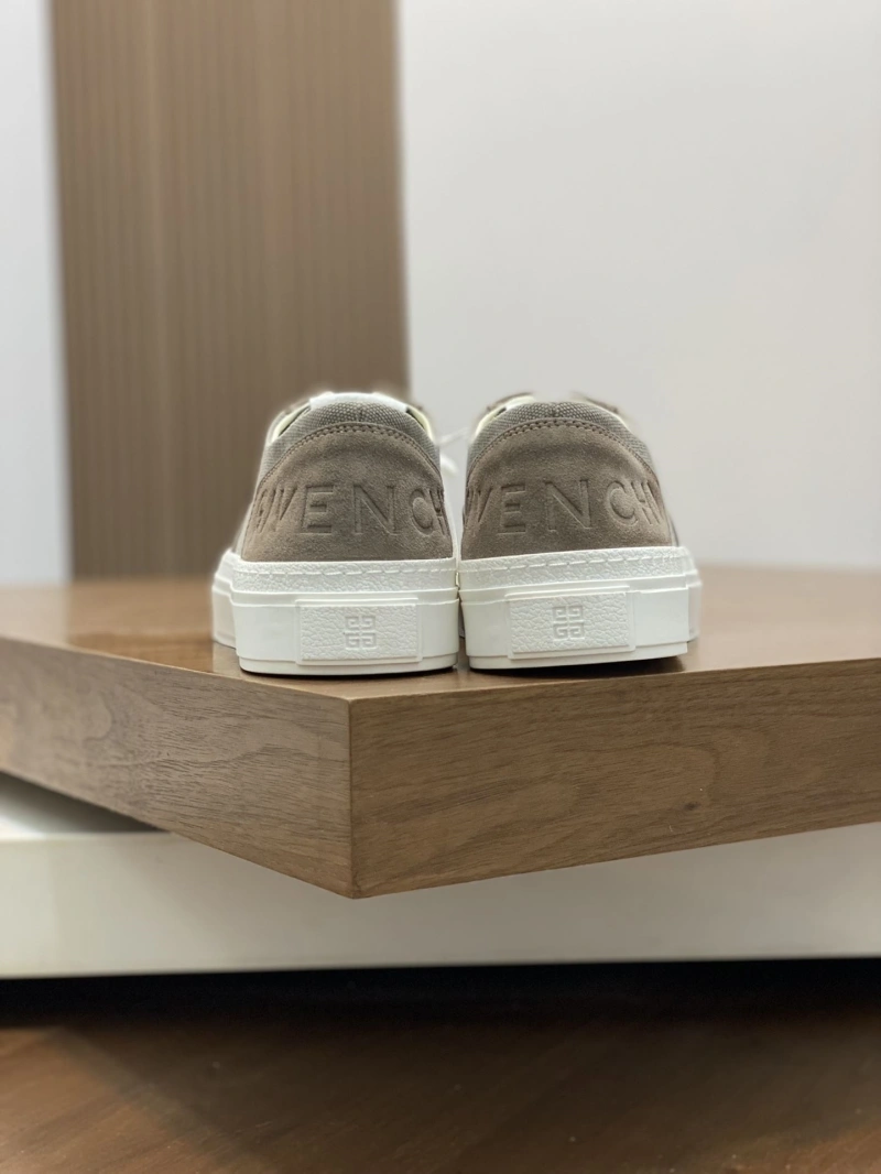 Gxvxnchy Sneakers Trendy 154631
