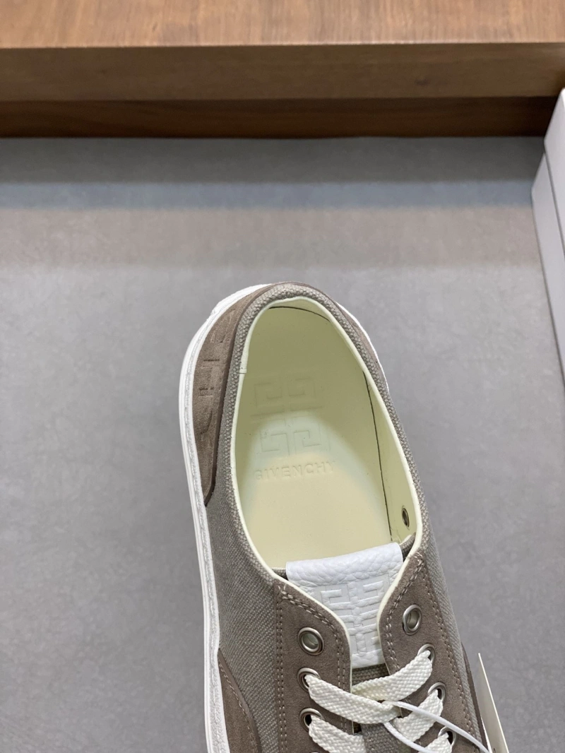 Gxvxnchy Sneakers Trendy 154631