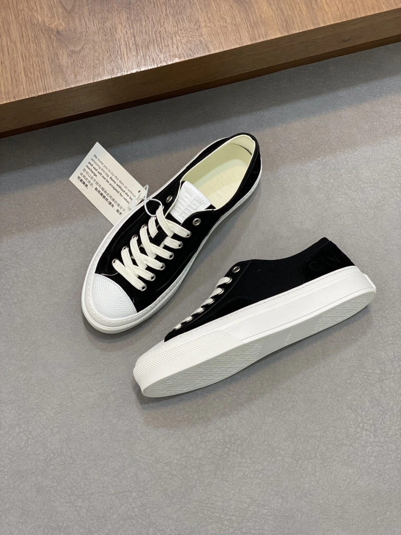 Gxvxnchy Sneakers GoAnywhere 154625