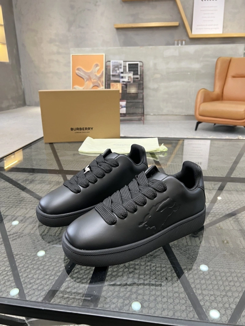 WellDesigned Bxrbxrry Sneakers 115478