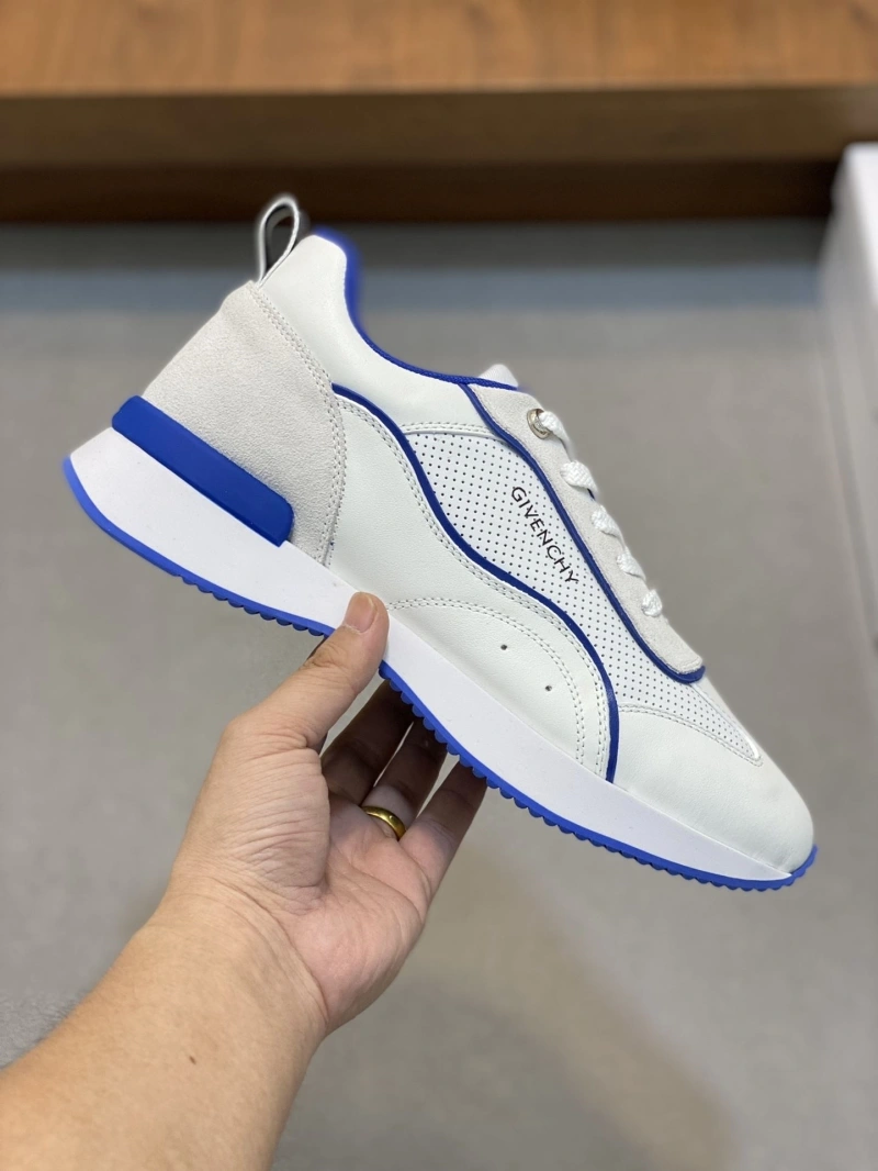 DailyWear Gxvxnchy Sneakers 154624