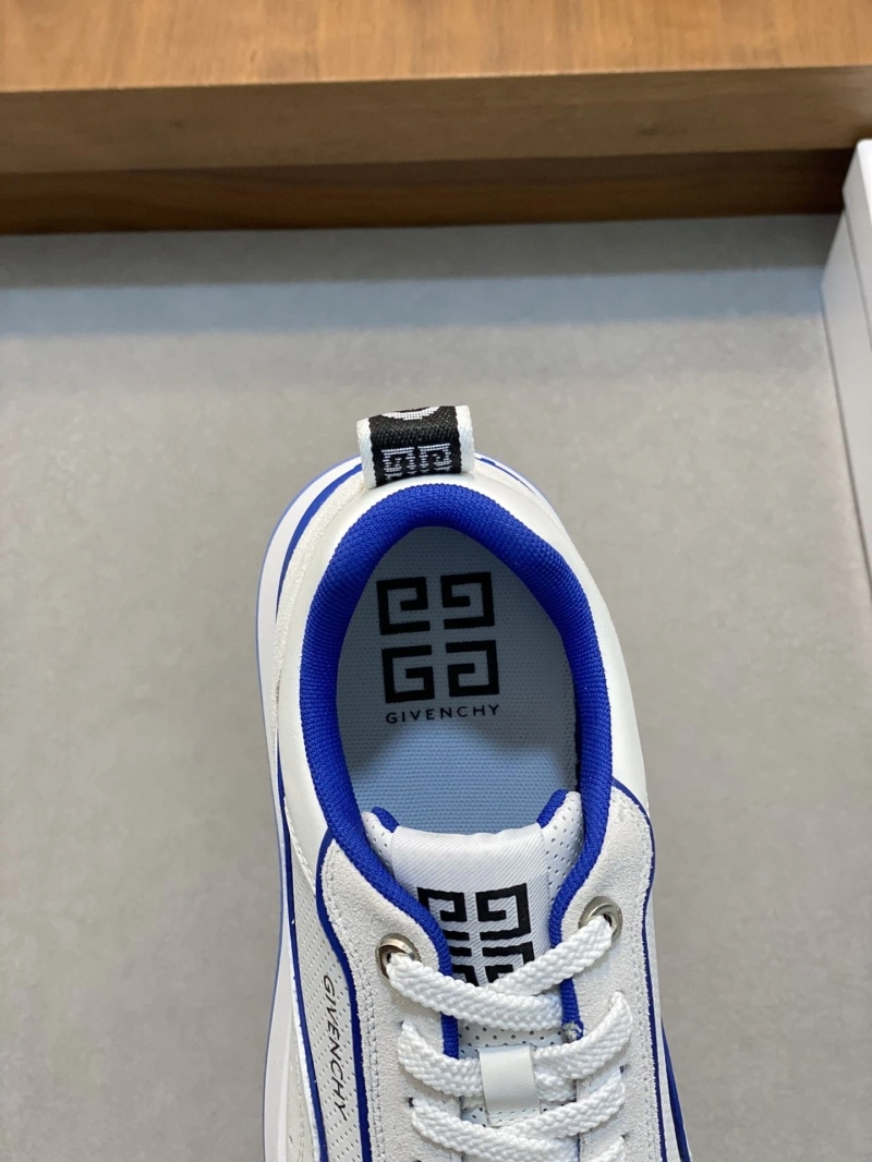 DailyWear Gxvxnchy Sneakers 154624